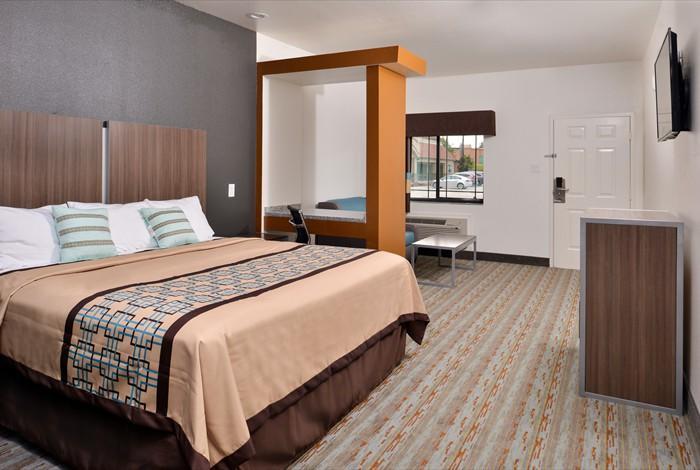Scottish Inn & Suites - Conroe Esterno foto